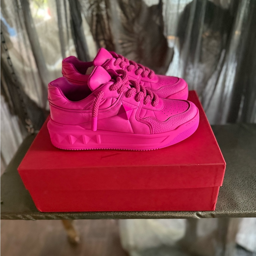 Valentino Garavani One Stud XI Pink Leather Sneakers ( BRAND NEW ) - Picture 1 of 14